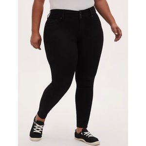 TORRID Jeggings Super Stretch -Black